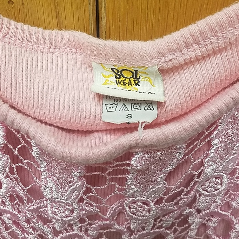 Thread Pattern Tank Top - Picture 2 of 3